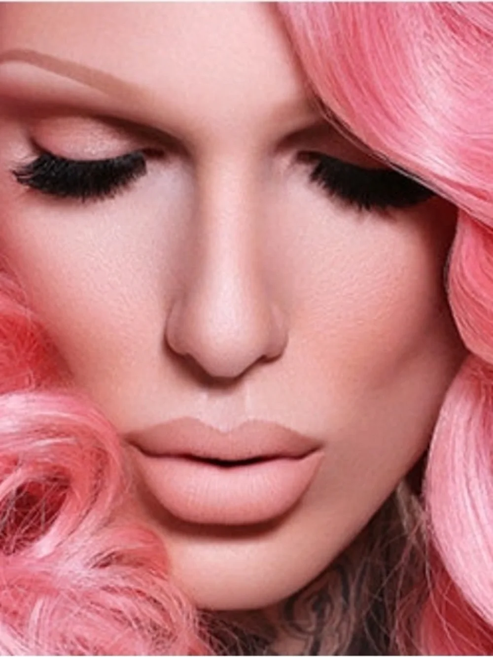 Jeffree Star ammo in Celebrity skin new